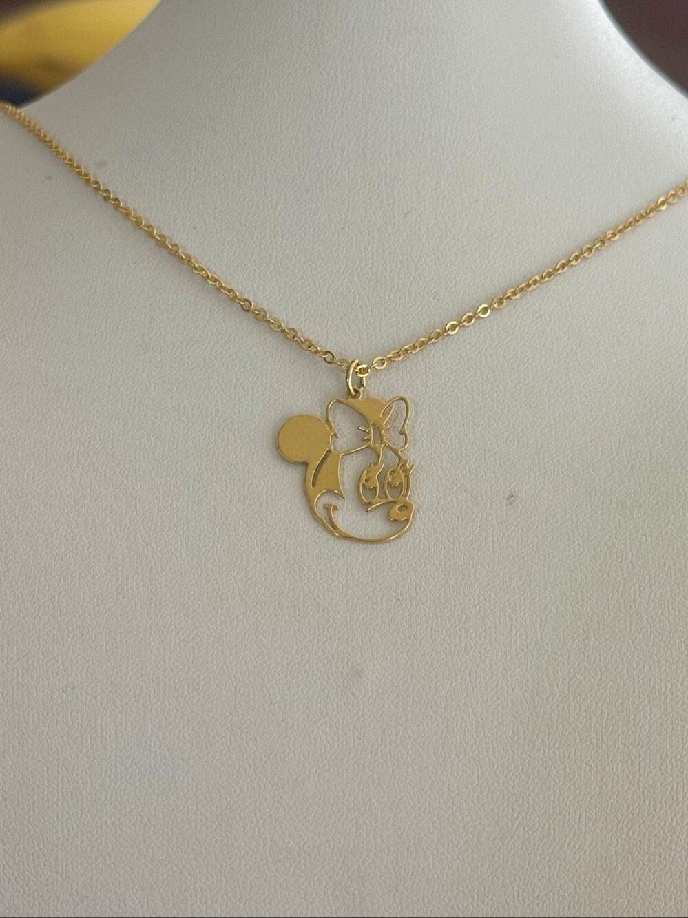 Disney Minnie Mouse Gold Tone Pendant 18” Necklace Link Chain Jewelry